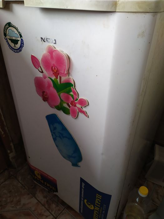 Хладилник NEO забележка работи добре 90/45см