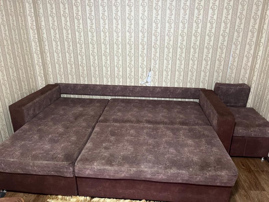 Кресло,диван ,пуфик