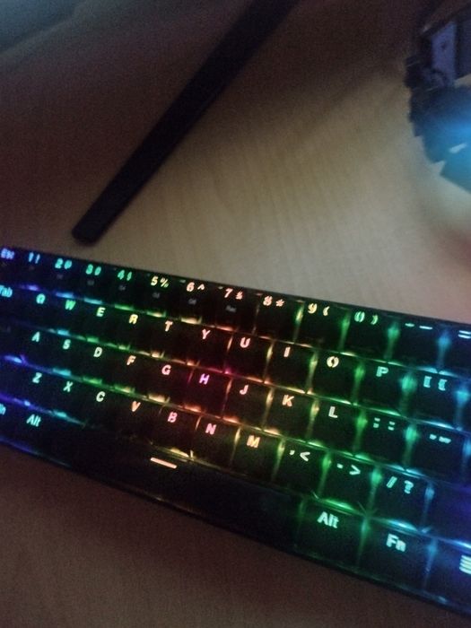 Бъндъл мишка клавиатура слушалки и мауспад