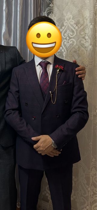 Продам костюм вечерний