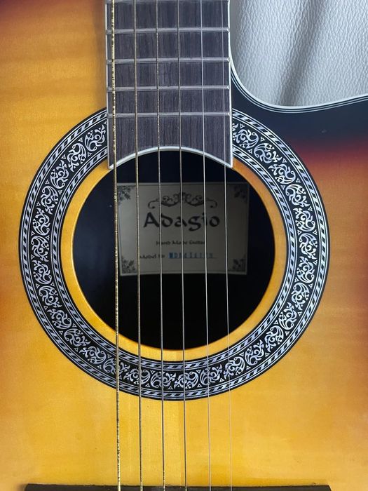 Гитара Adagio с подключением
