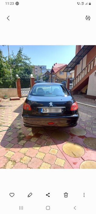 Vand urgent  Peugeot 206 sedan negru din 2007 Urgent perioada  sărbăt