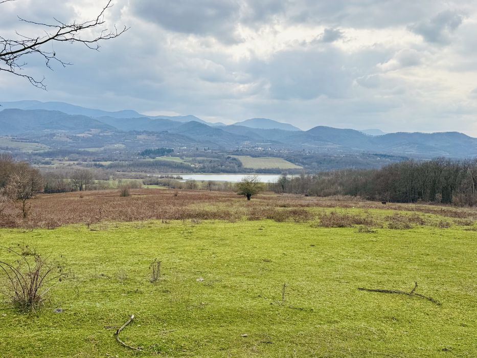 Панорамен имот до язовир Сопот село Голяма Желяьна