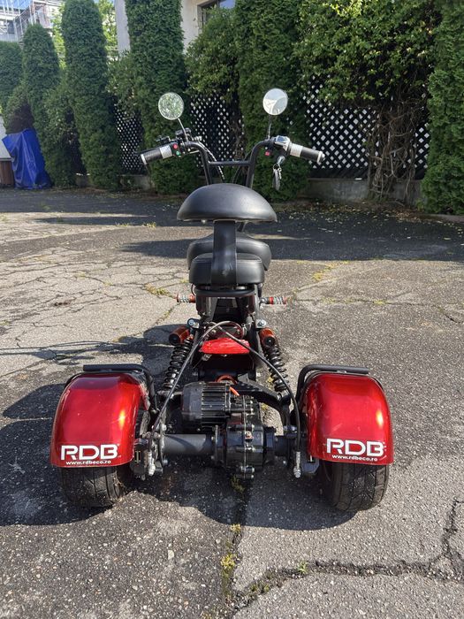 Scuter/scooter electric