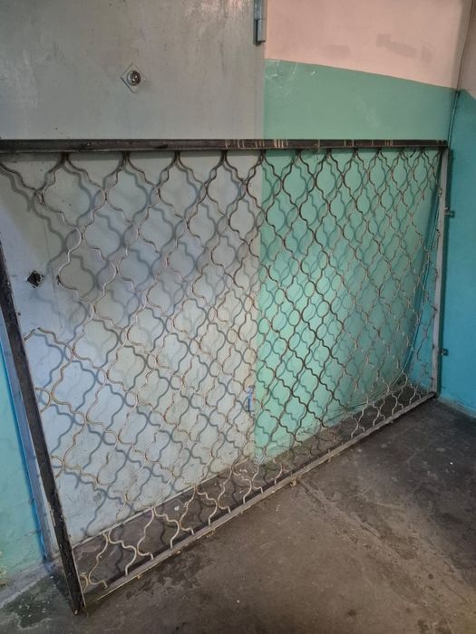 Продам решетку на окно