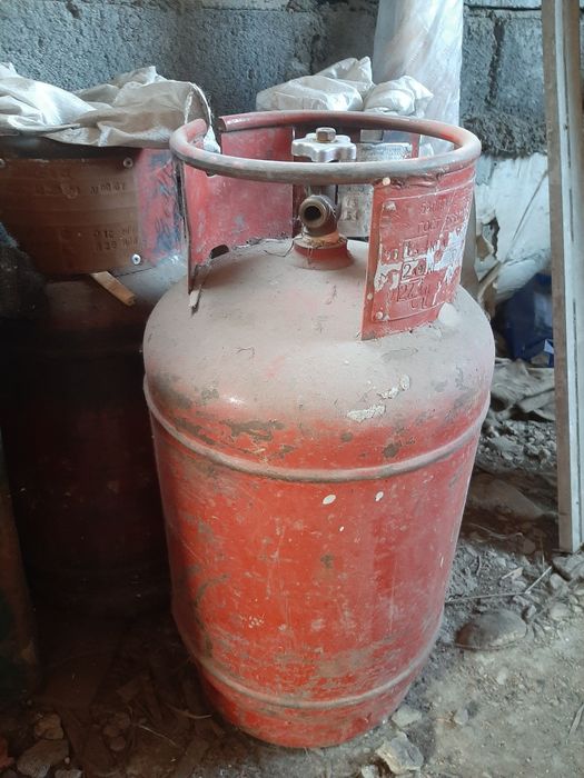 Продам газовые баллоны