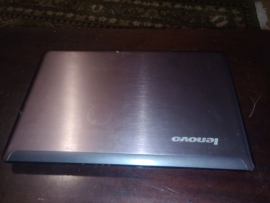 Lenovo Ideapad, Intel i7, video dedicat, 8 gb ram, Office instalat