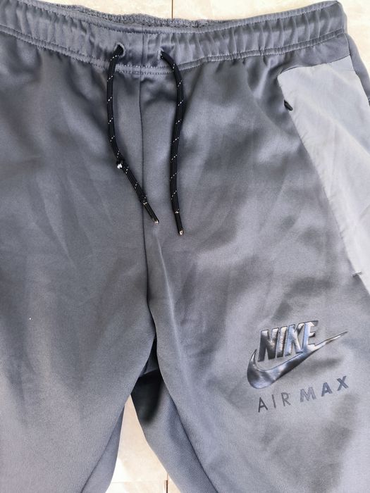 Nike Air Max долнище L размер