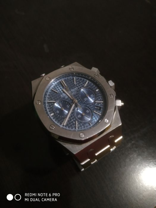 Часы мужские PIGUET  продам в срочном порядке в любое время