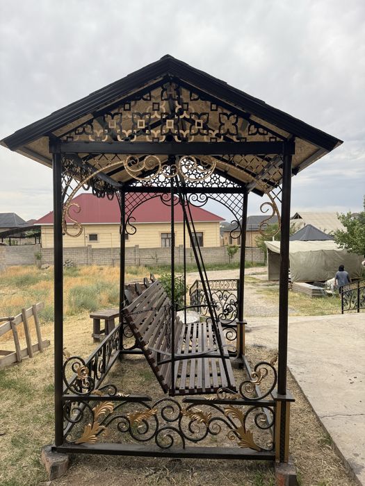 Качеля садовая, кованная