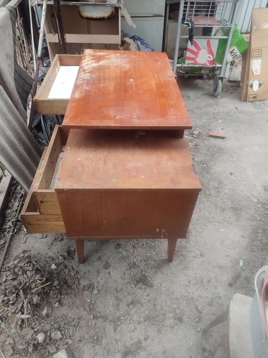 Отдам стол бесплатно