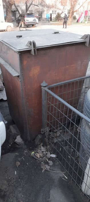 Продам мусорный бак