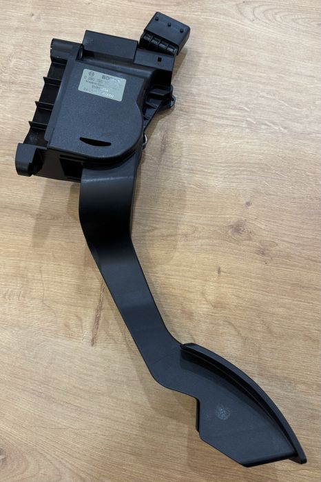 Педал за газта BOSH