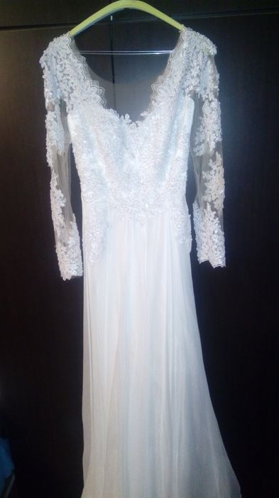 Rochie mireasa extrem de lejera