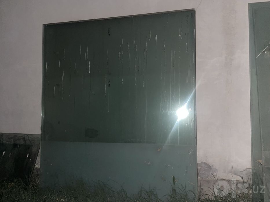 Kalyoni oyna 1 sm qalinlidigi