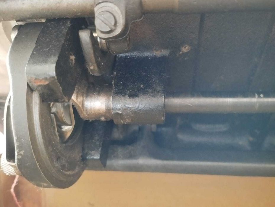 Продам швейную машину б/у