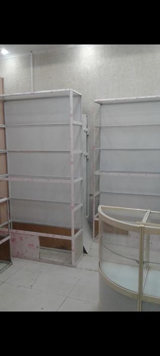 Продам витрины и прилавки