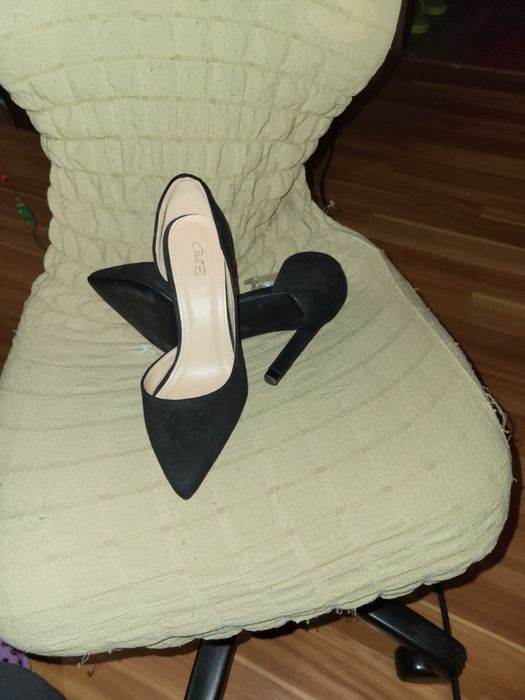 Официална дамска обувка