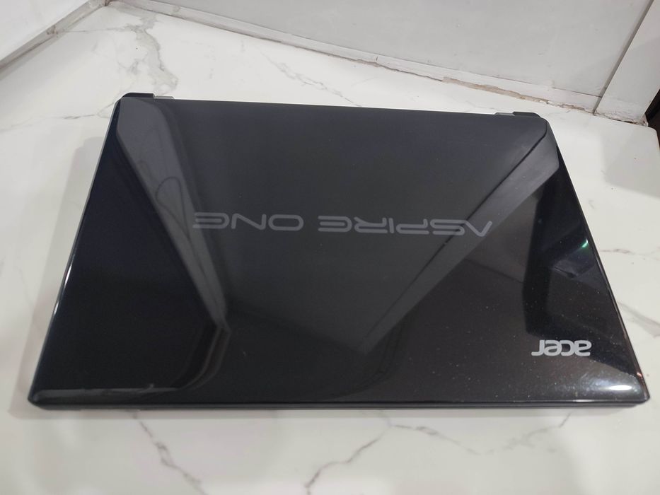 Продам нетбук Acer Aspire One 756-887B8kk