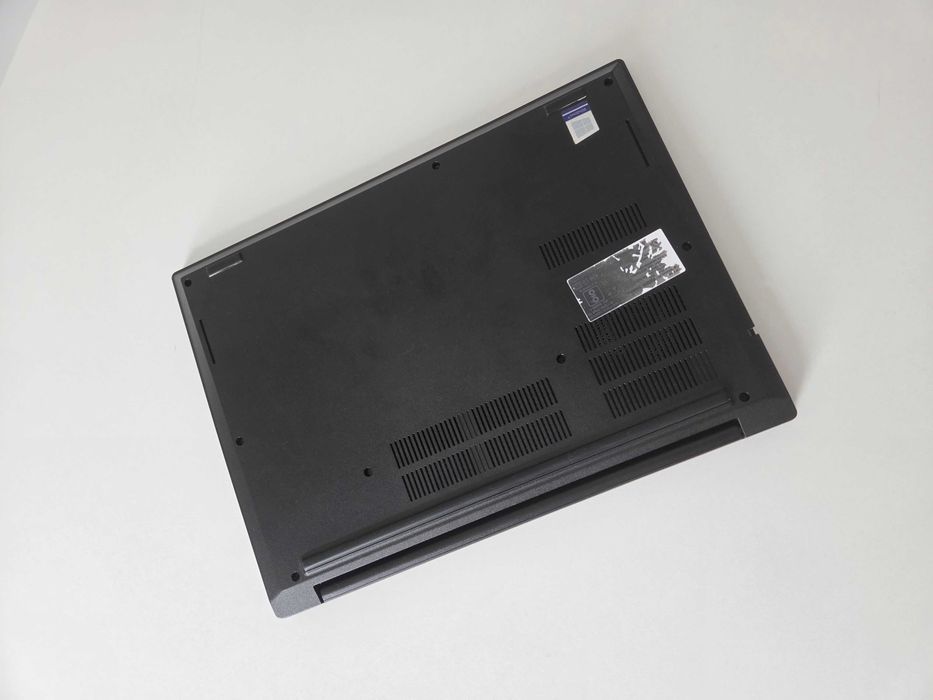 Laptop Lenovo ThinkPad E480 Intel i7 8550U SSD 500Gb 8Gb RAM 14" Windows 10 notebook PC browsing filme office