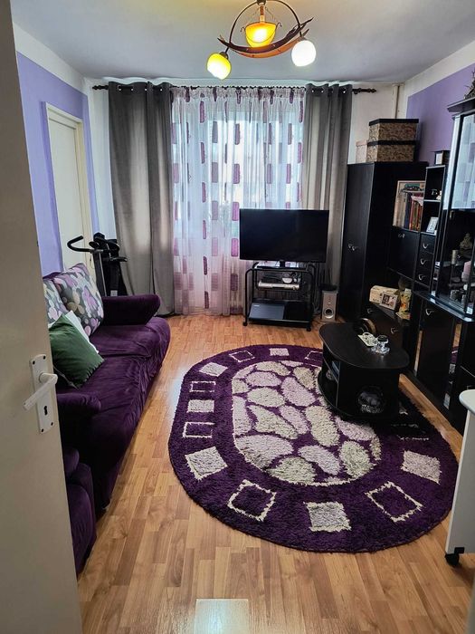 De vanzare apartanent.