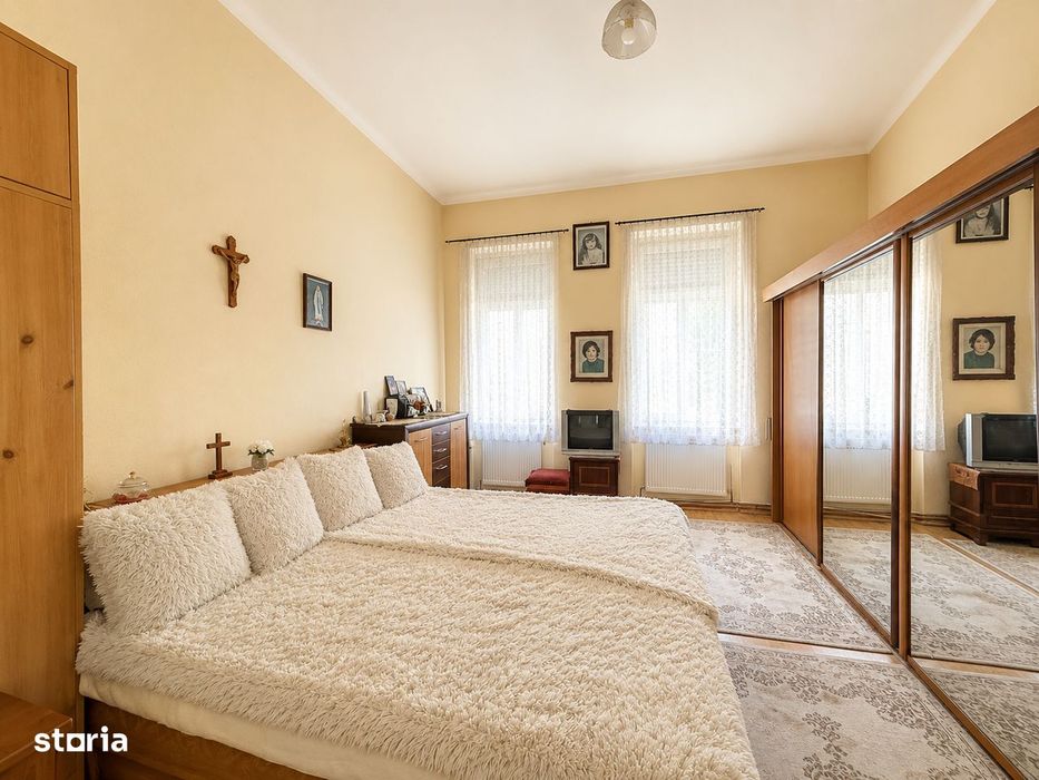 Casa singur in curte pe malul Crisului Repede - IMOBIHOR