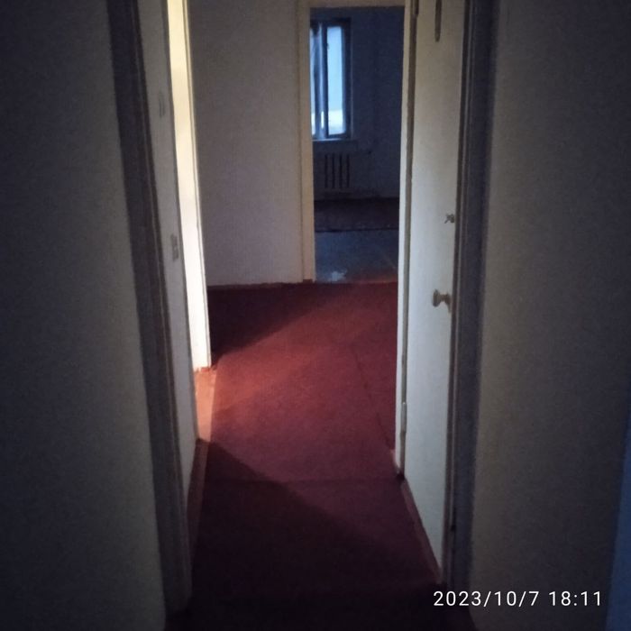 Тошкент вилояти Зангиота туманида 2 хонали квартира ижарага берилади.