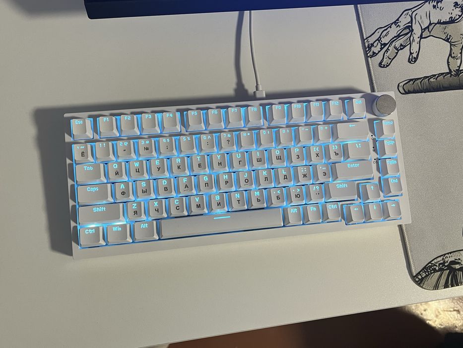 продается клавитура Ajazz ak820