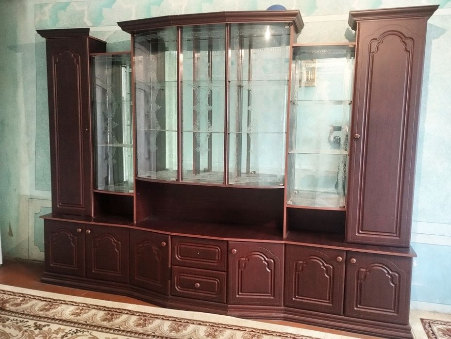 Mebel sotiladi holati yahshi