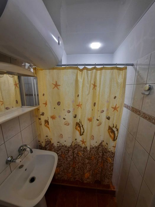 Отдавам четиристайно жилище под наем