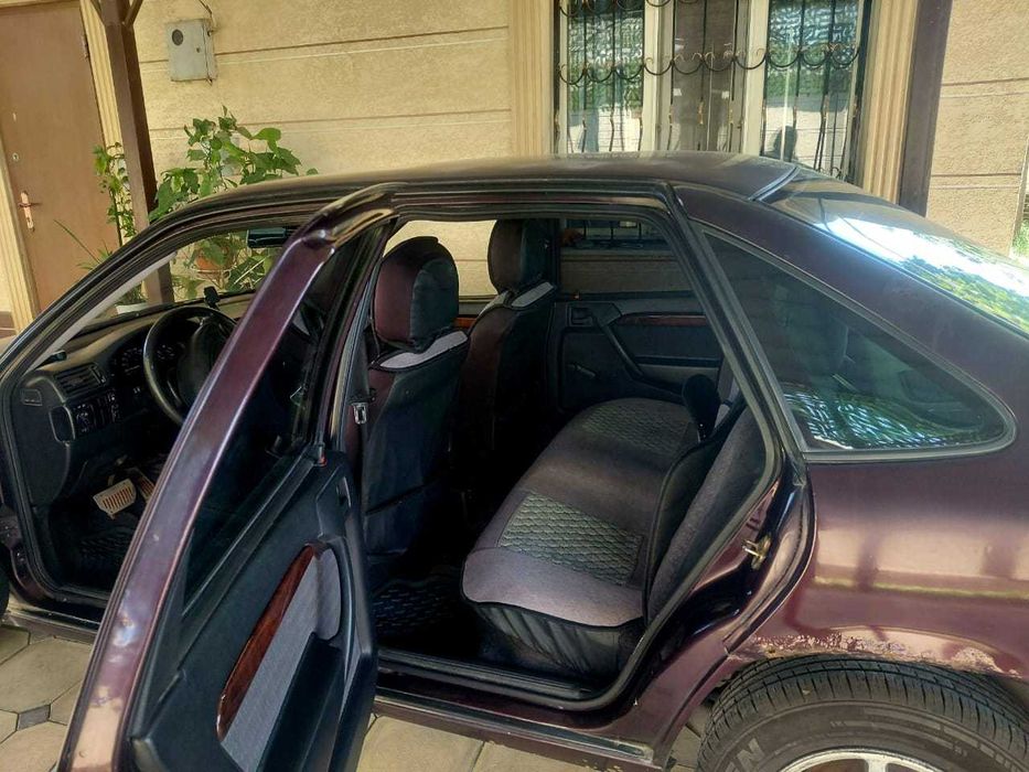 Автомобиль Opel Vectra CDX