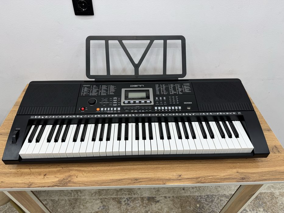 Продаю синтезатор