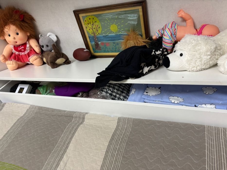 Спальный гарнитур