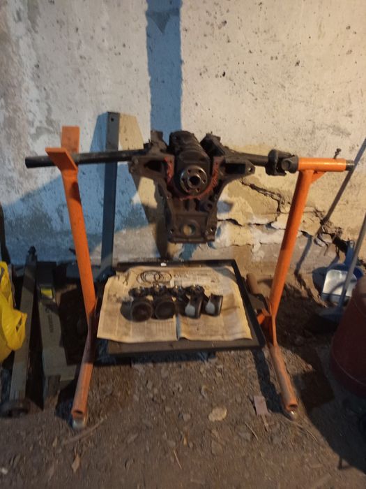 Продам кантователь двигателя