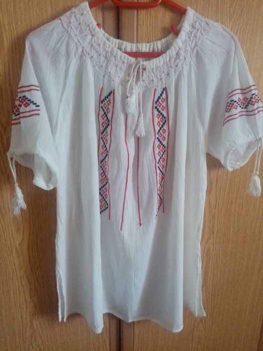 Ie noua dama cu motive traditional românești L-XL