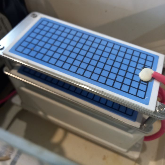 Озонатор для дезинфекции любых помещений.