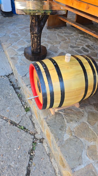 Butoi 50l salcâm tuica ,vin alb