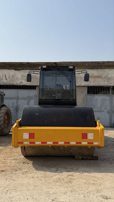 XCMG Каток 20тонна