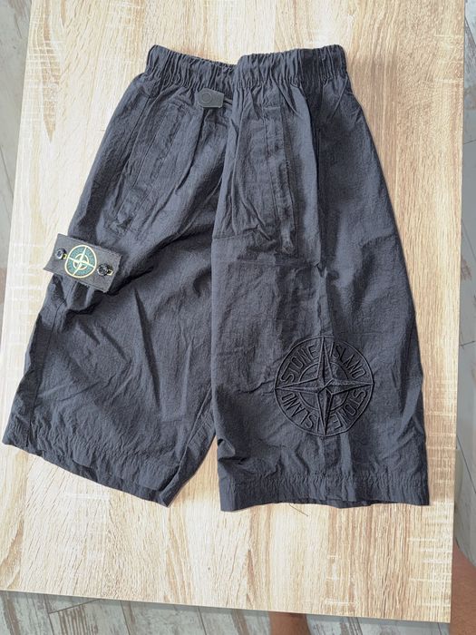Къси панталони на Stone island и Trapstar