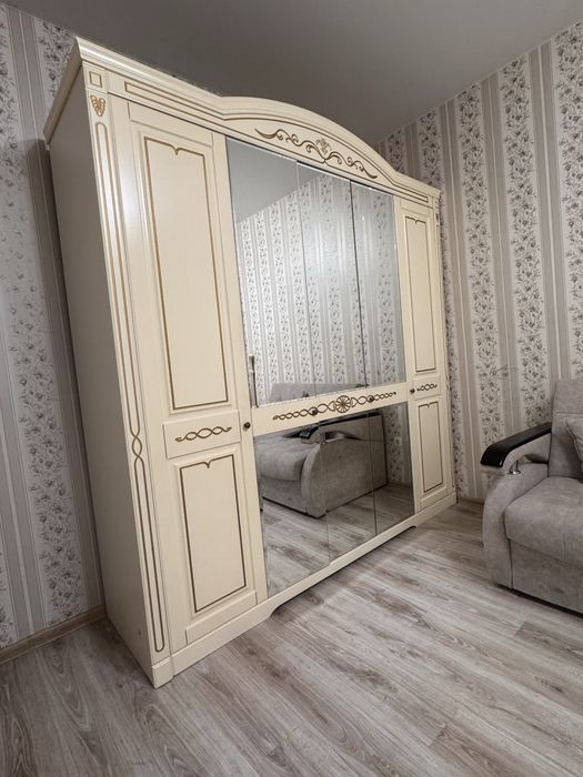 Продам кровать, шкаф и комод