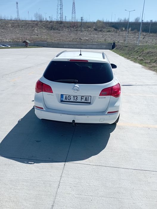 Vând Opel Astra j 2016