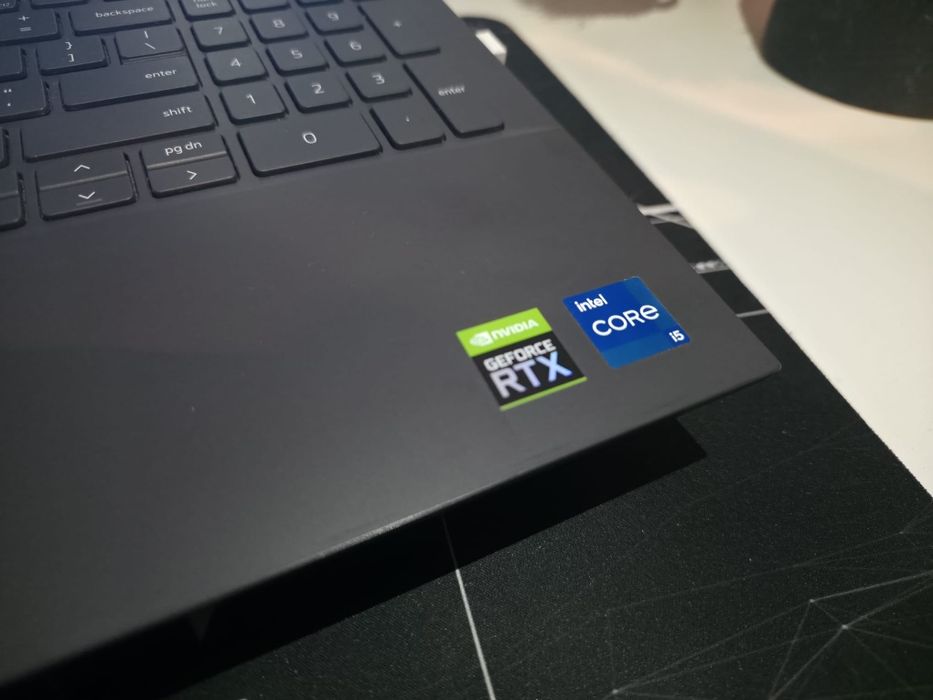 Laptop Gaming Dell G15 5511 i5-11260H RTX 3050 16GB RAM SSD 512GB
Descriere:
Vând laptop gaming Dell G15 5511 în stare foarte bună, potrivit pe