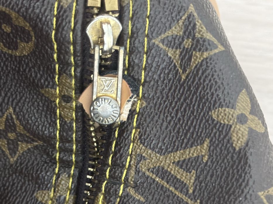 Geantă Louis Vuitton
