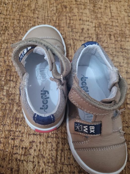 Papuci de piele naturala bebe Bopy nr.20
