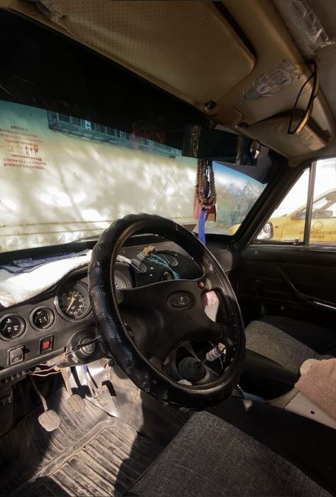 Juguli vaz 2106 sotiladi