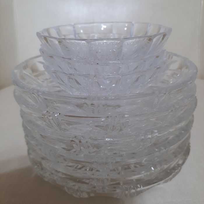 Set farfurii din cristal- model clasic si de efect