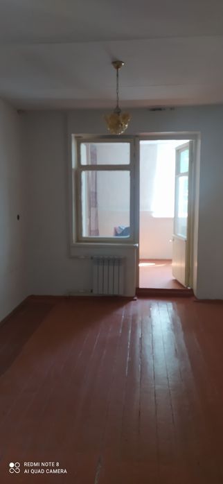 2-х комнатная кв-ра г ангрен 2 этаж центре города , требует ремонта