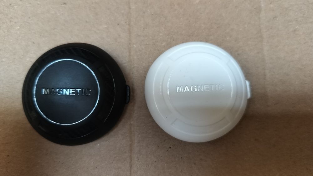 Magnetic Case pentru AirTag