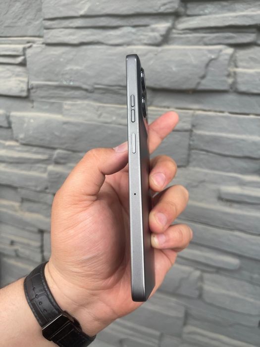 Moto g75  5G (256/8+8qiq)