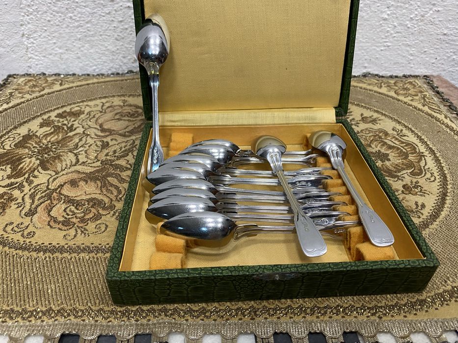 Английски лъжички с дълбока маркировка